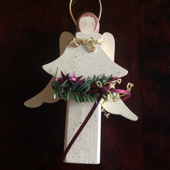 Lot of Five Wooden Christmas Ornaments 🎄 - Picture 3 of 8